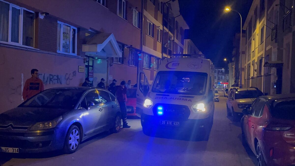 Eskişehir'de yalnız yaşayan kişi evinde ölü bulundu