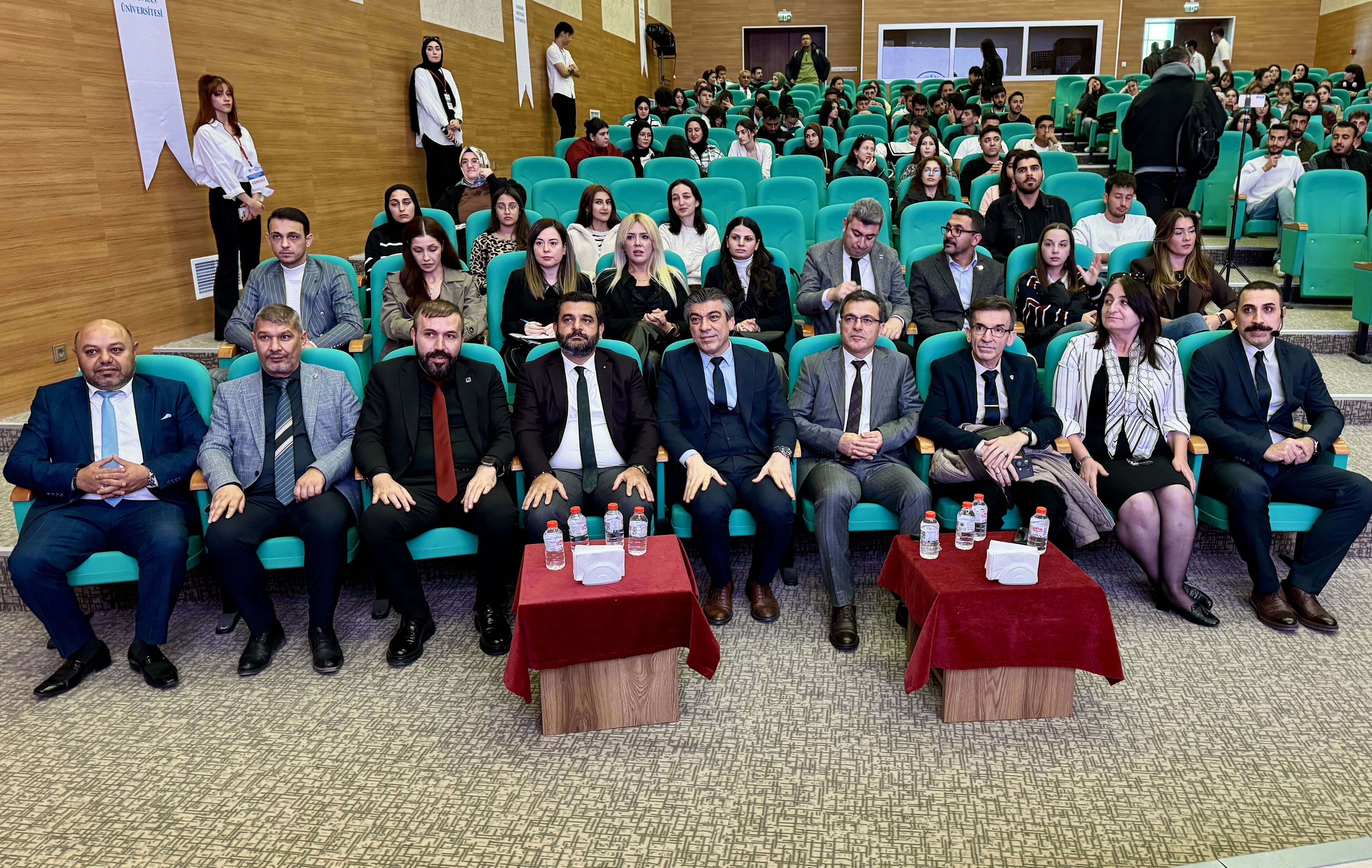 KAEÜ'de 'Mali müşavirlik mesleği, geleceği ve kurumlarla güçlü bağlantısı' konferansı düzenlendi
