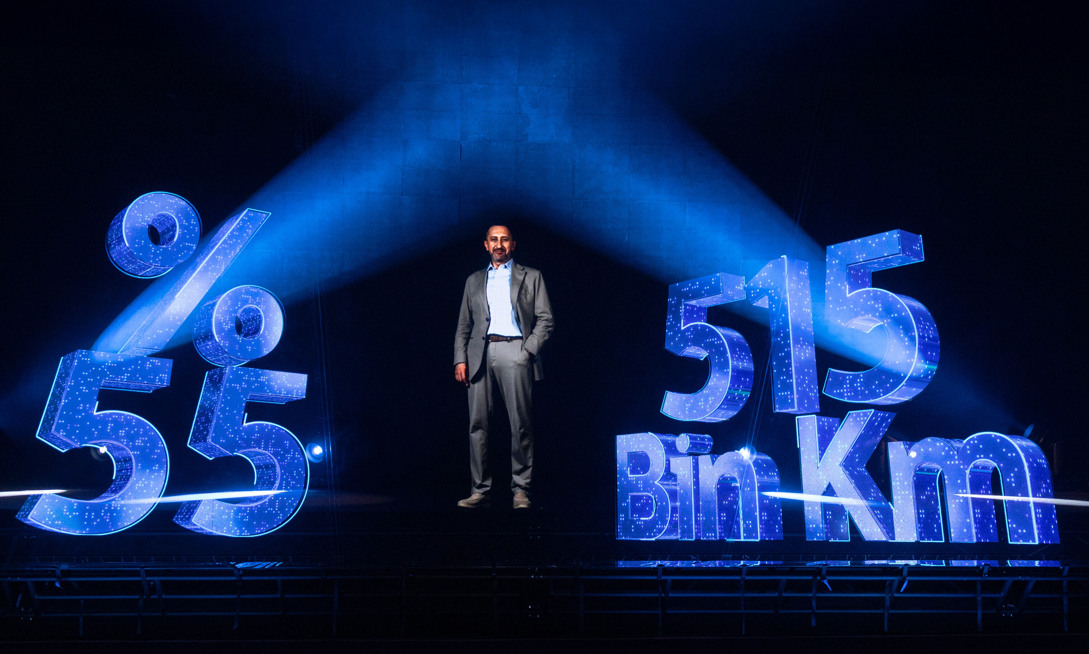 Türk Telekom 5G vizyonunu hologram teknolojisiyle tanıttı