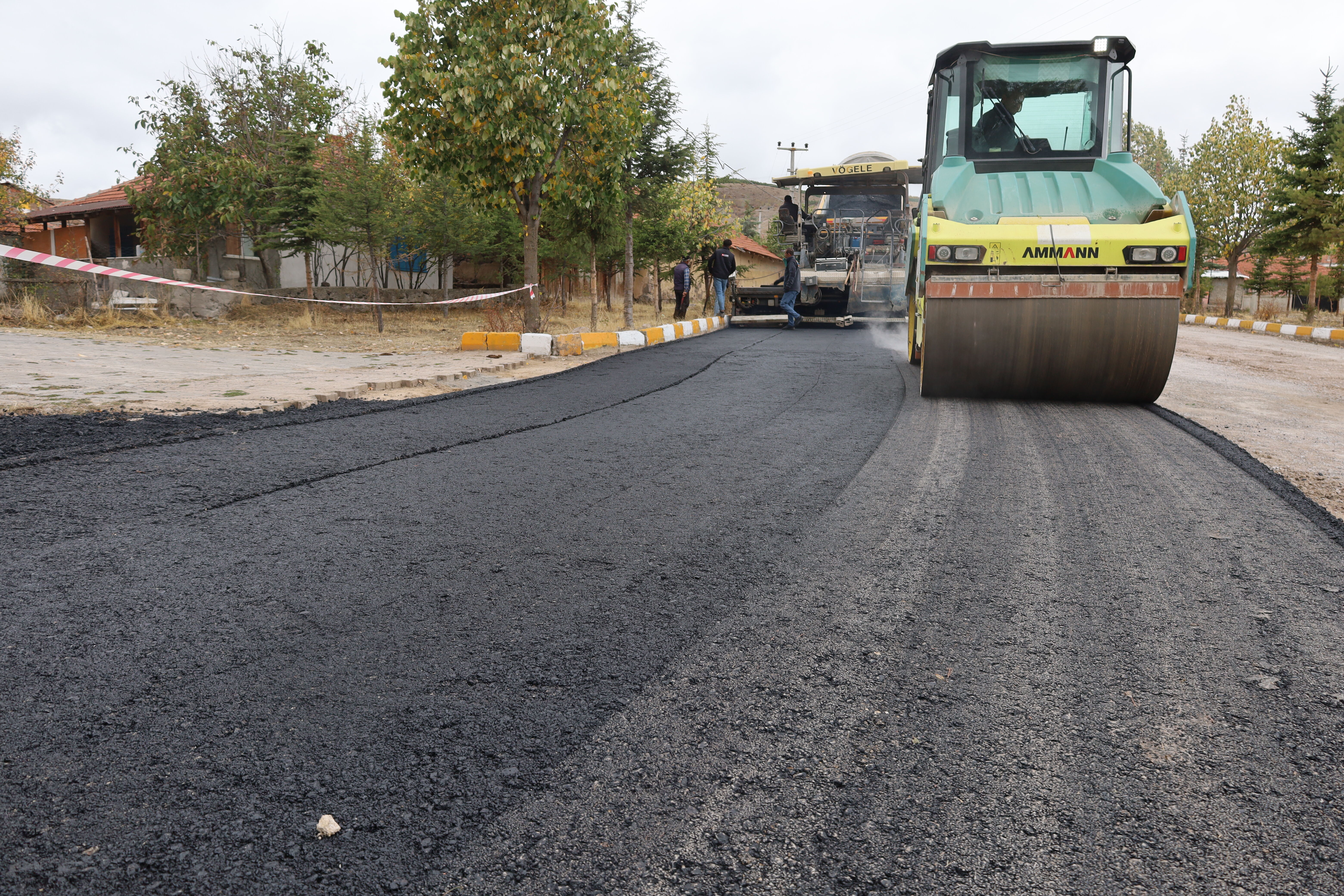 Dodurga beldesinde asfalt çalışmaları sürüyor