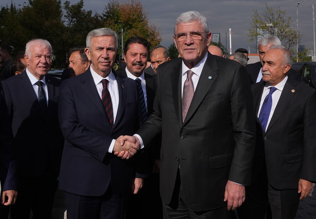 İYİ Parti Genel Başkanı Müsavat Dervişoğlu, ABB Başkanı Yavaş'ı ziyaret etti: