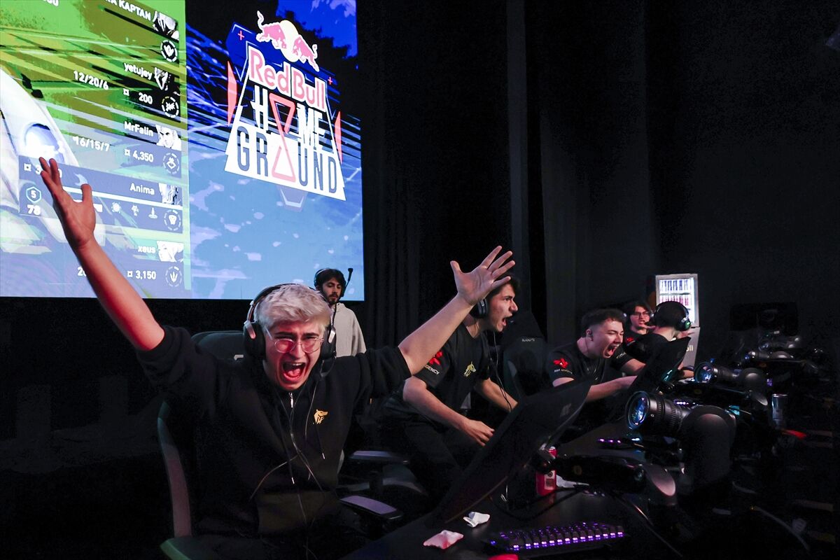 Red Bull Home Ground Türkiye Finali'ni ULF Esports kazandı