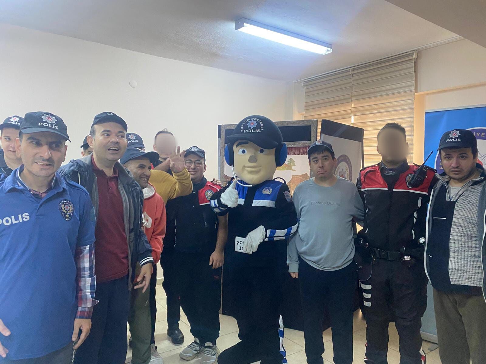 Eskişehir'de polis ekipleri engelli bireylerle buluştu