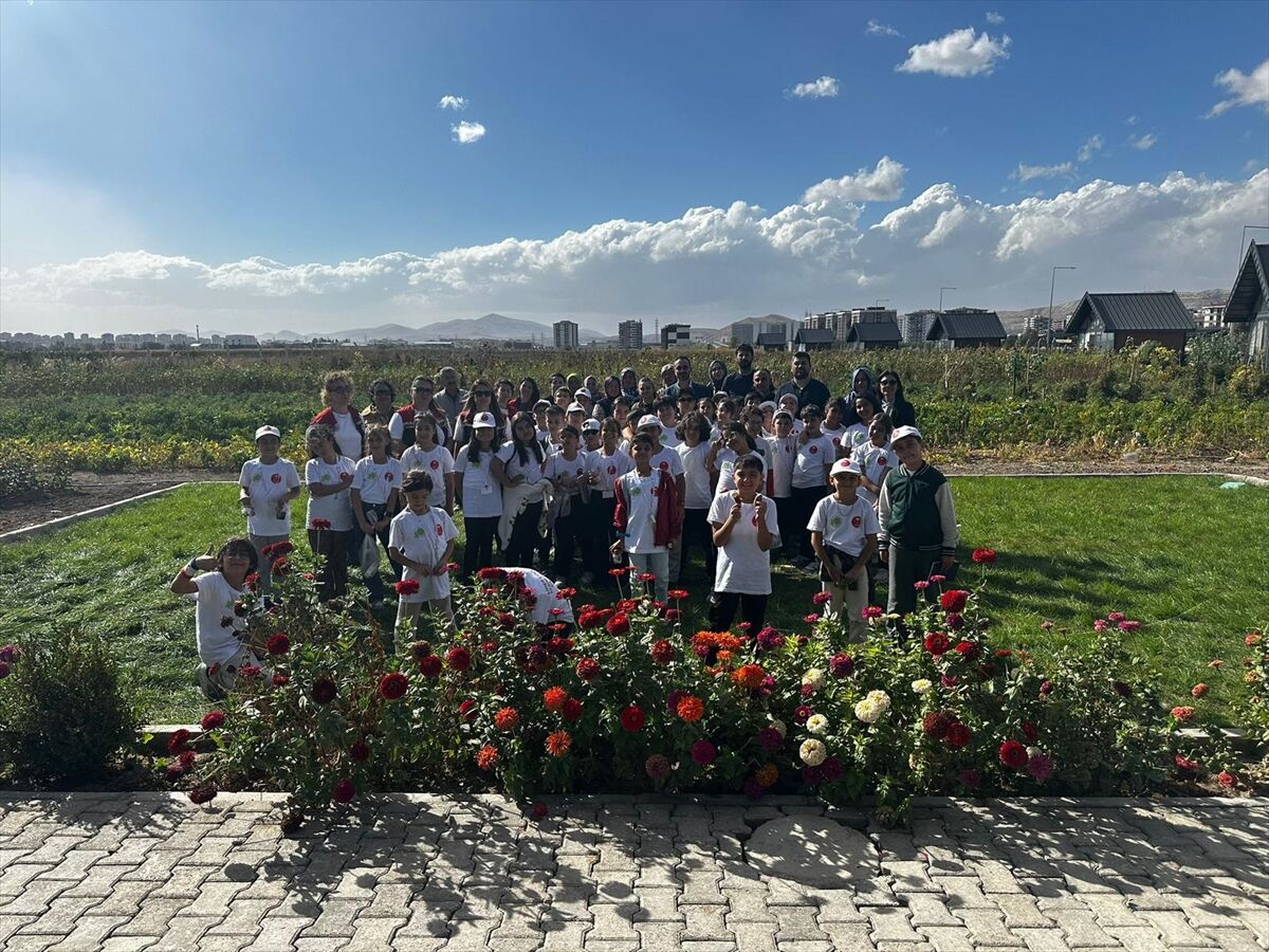 Kocasinan Belediyesinden öğrencilere 'Ata Tohumu' eğitimi