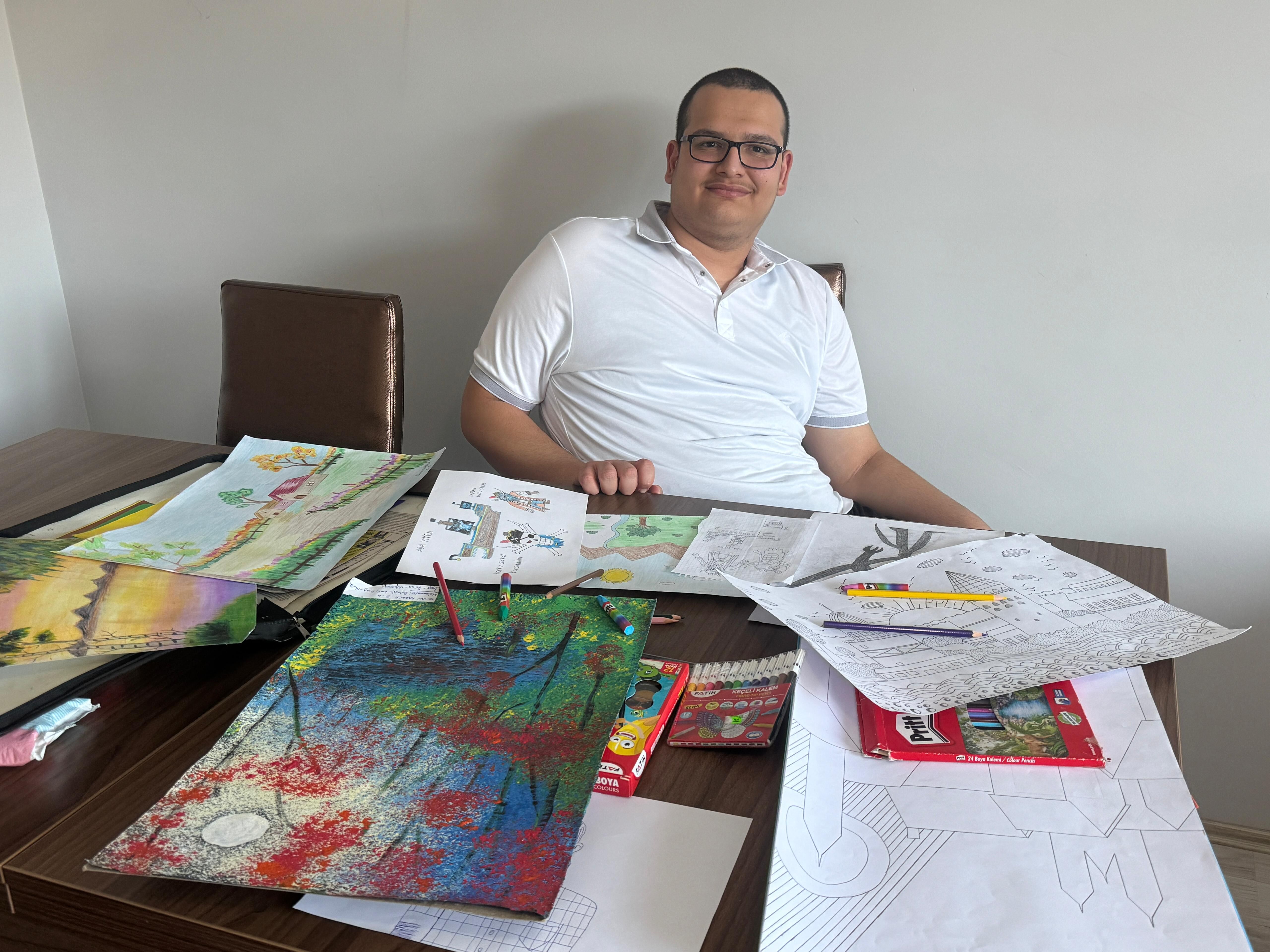 Resim tutkunu otizmli Osman'ın hayali yeni sergiler açmak