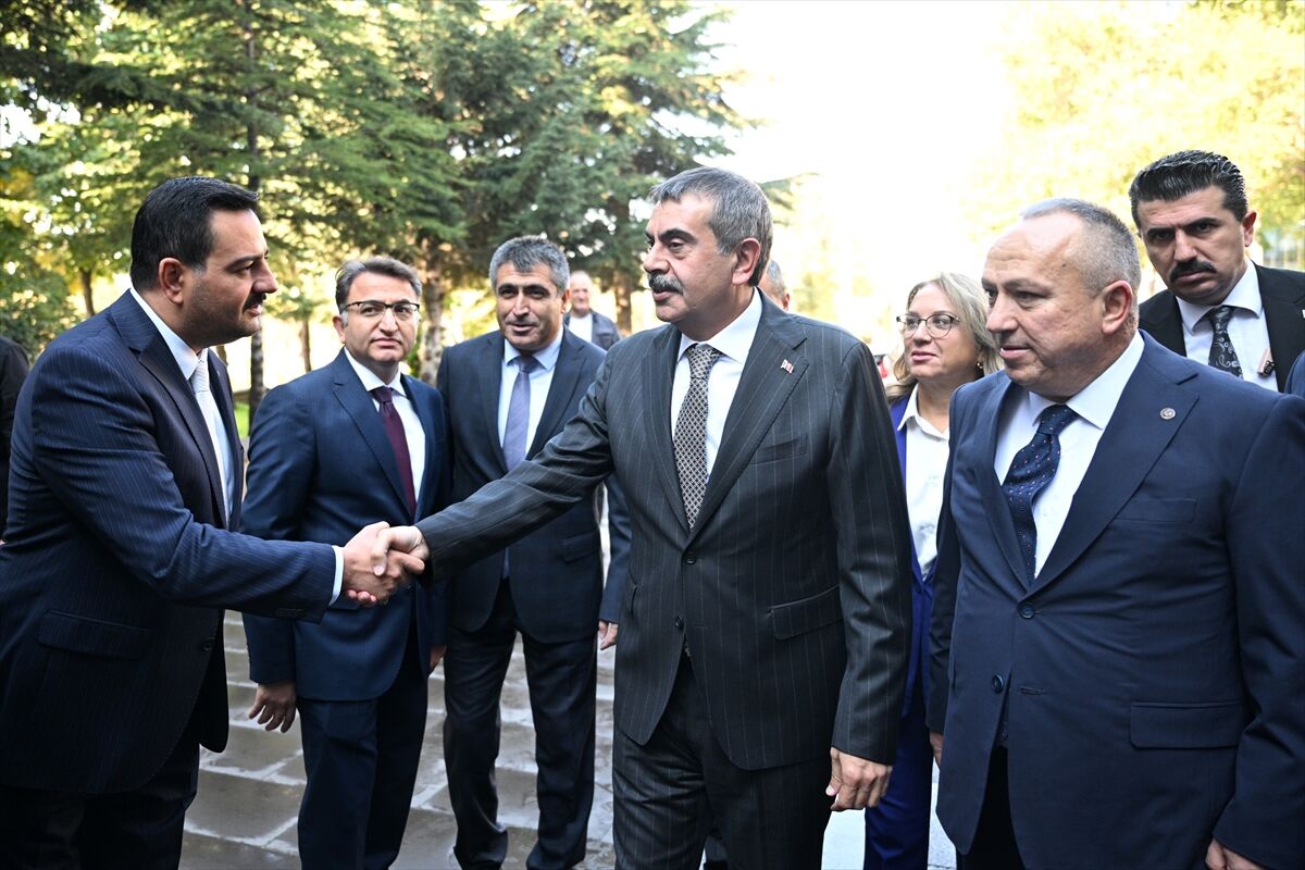 Milli Eğitim Bakanı Tekin, Nevşehir'de bir dizi ziyaretler gerçekleştirdi