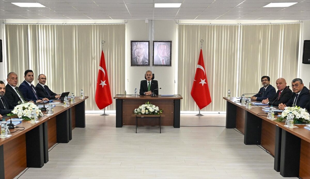 Bakan Uraloğlu İyidere Lojistik Limanı'nda incelemede bulundu: