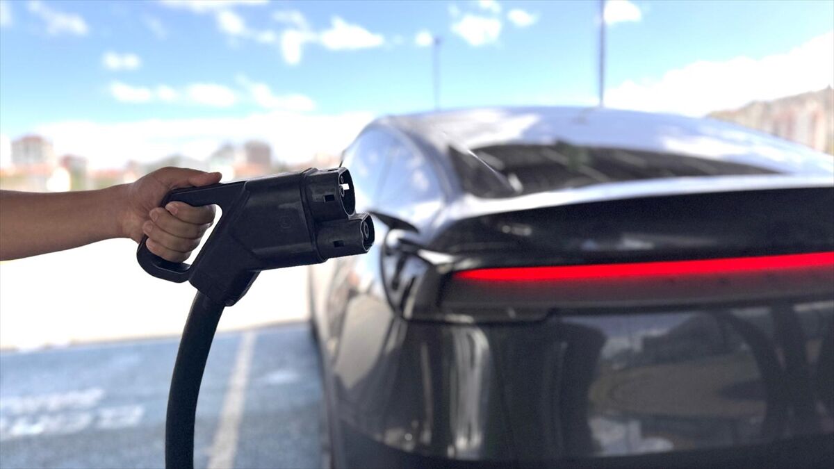 Tüketiciler Birliğinden 'elektrikli araç poliçelerindeki menzillere dikkat edin' uyarısı