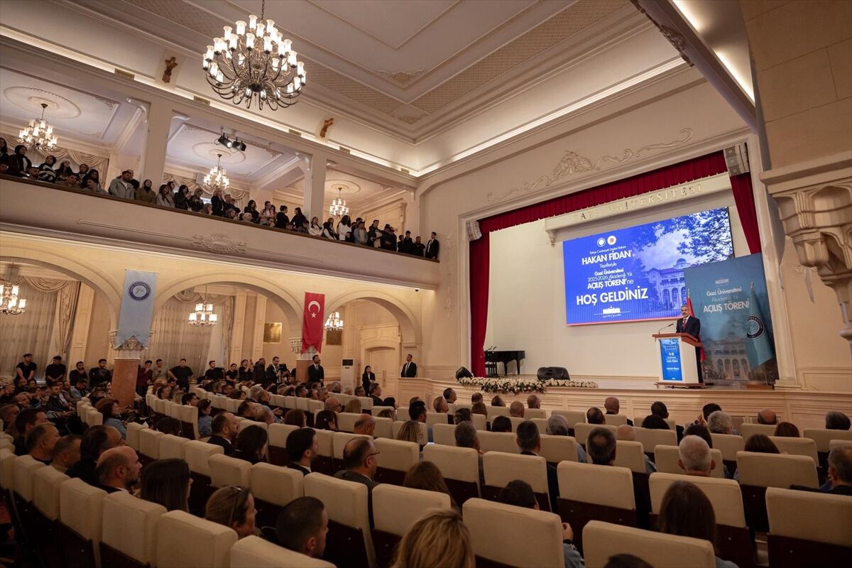 Gazi Üniversitesinin 2025-2026 Akademik Yılı Açılış Töreni yapıldı
