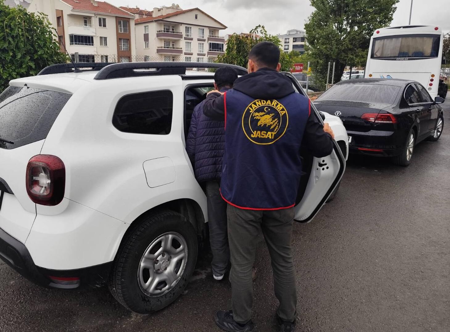 Kırşehir'de 11 suç kaydından 7 yıl hapis cezası bulunan hükümlü yakalandı