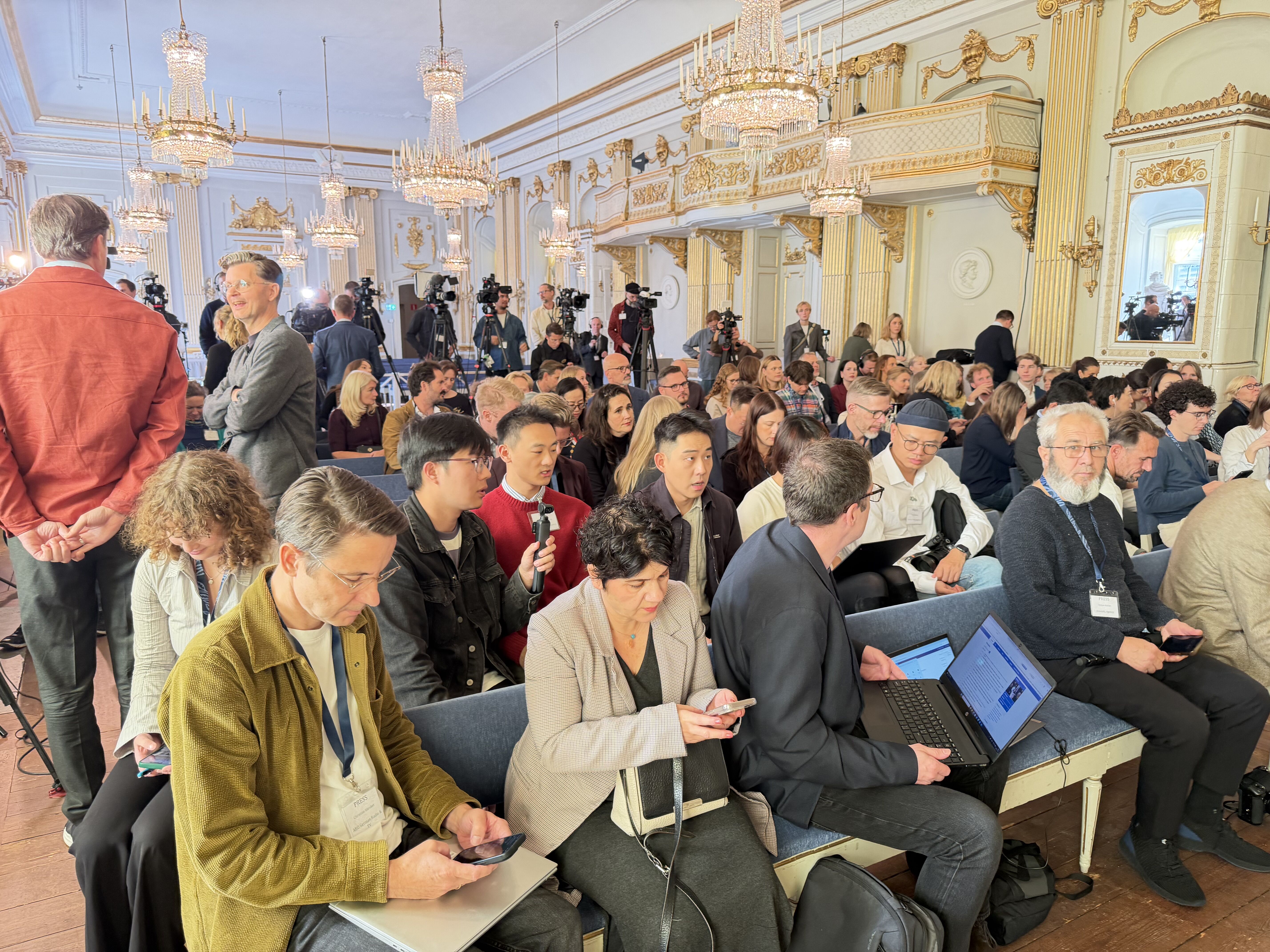 2025 Nobel Edebiyat Ödülü'nü 71 yaşındaki Macar yazar ve senarist Laszlo Krasznahorkai kazandı