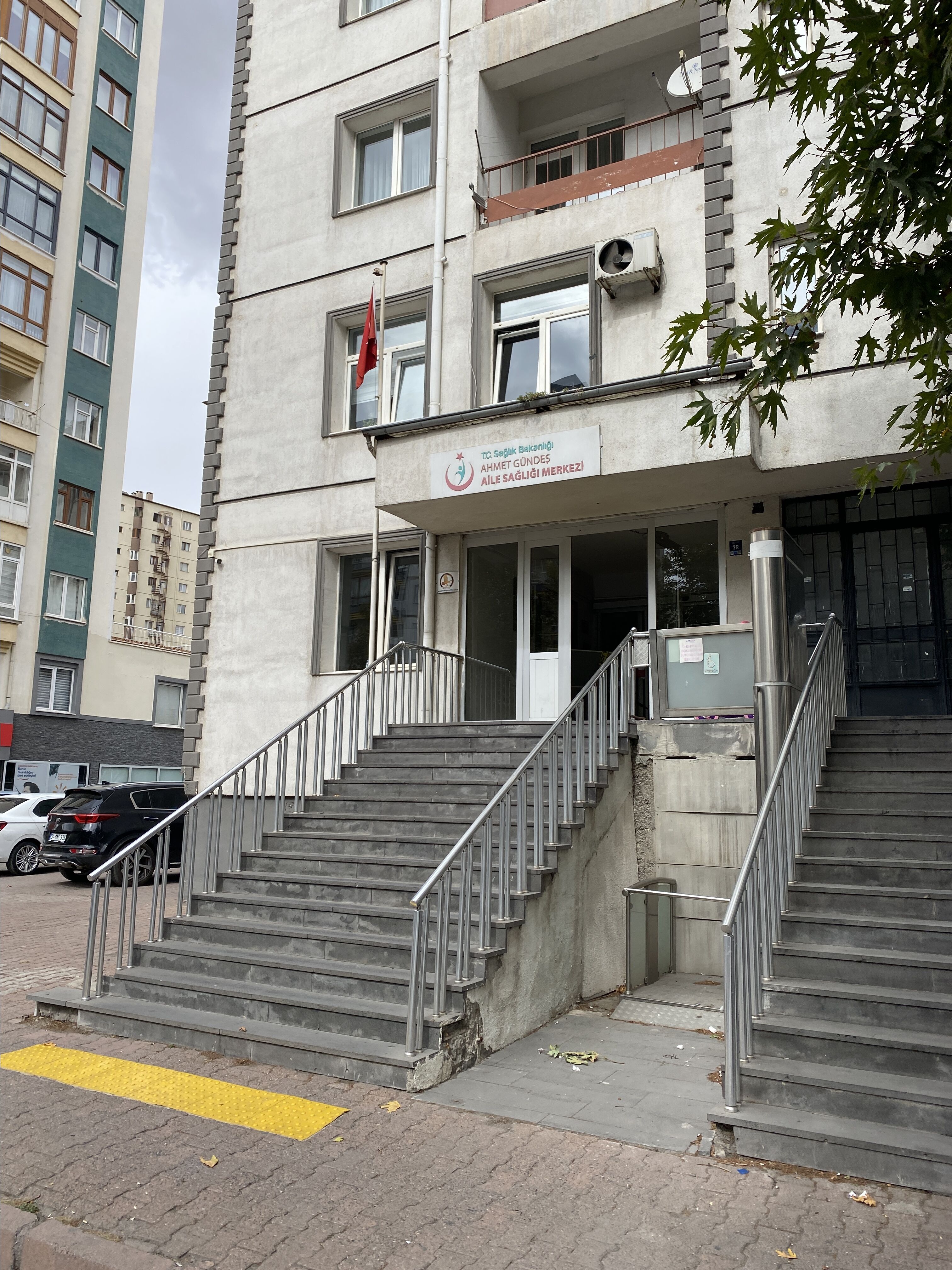 Kayseri'de aile sağlığı merkezindeki sıra kavgasında 3 kişi yaralandı