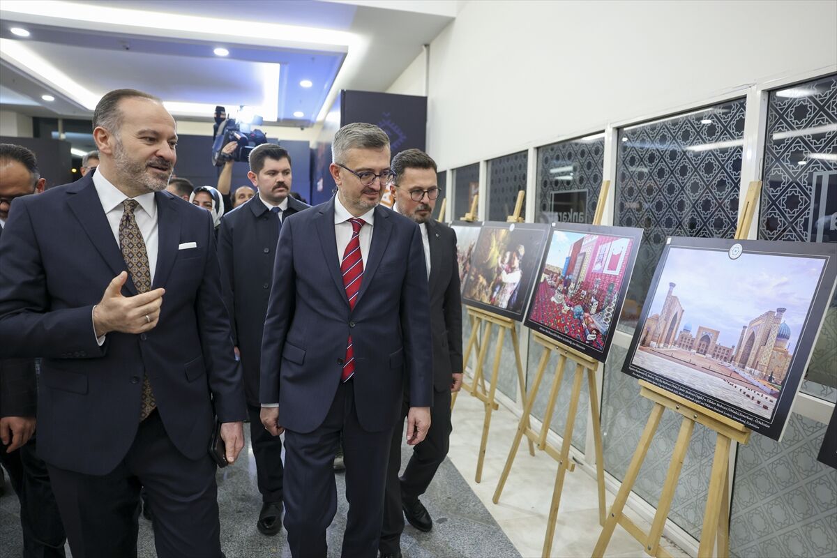 İletişim Başkanı Duran, TRT Avaz'ın yeni yayın dönemi tanıtım programında konuştu: