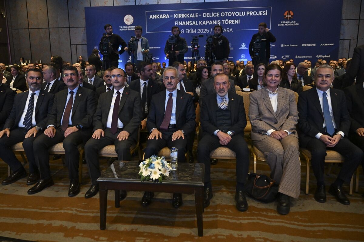 Bakan Uraloğlu, Ankara-Kırıkkale-Delice Otoyolu Finansal Kapanış Töreni'nde konuştu: