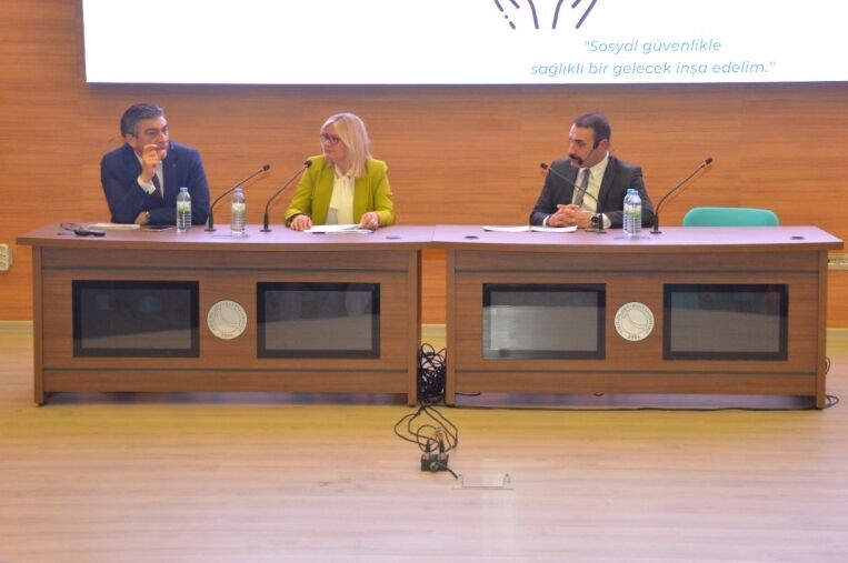 KAEÜ'de 'Kayıt dışı İstihdamın Çalışma Hayatına Etkisi' konulu konferans düzenlendi