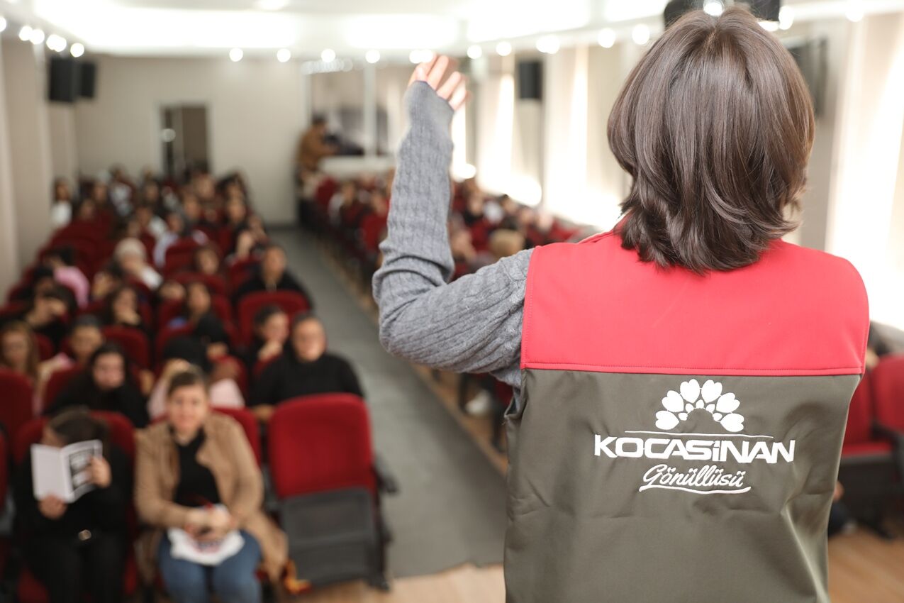 Kocasinan'da öğrencilere 'Afet ve Acil Durum Farkındalık Eğitimi' veriliyor