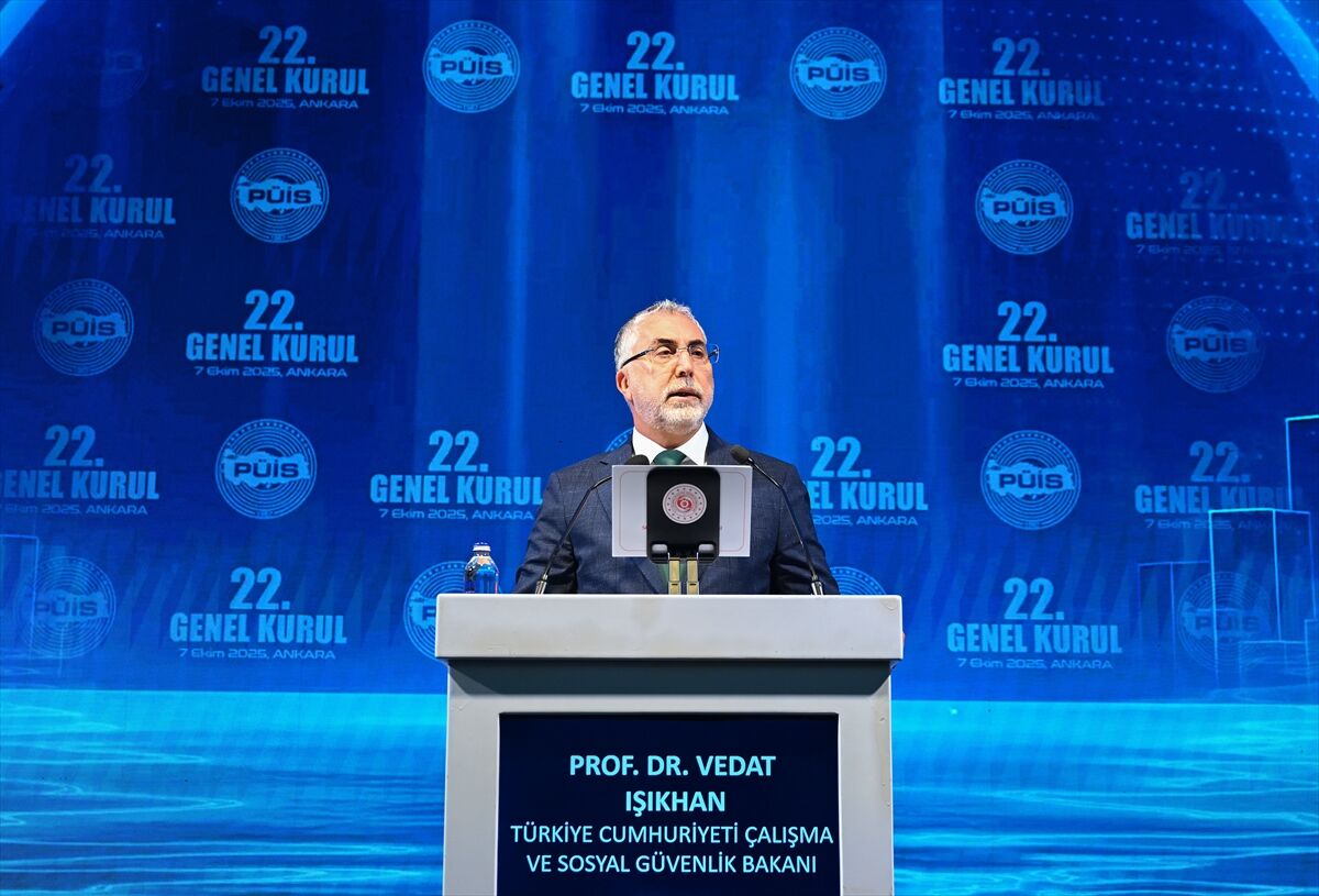 Bakan Işıkhan, Petrol Ürünleri İşverenler Sendikasının genel kuruluna katıldı:
