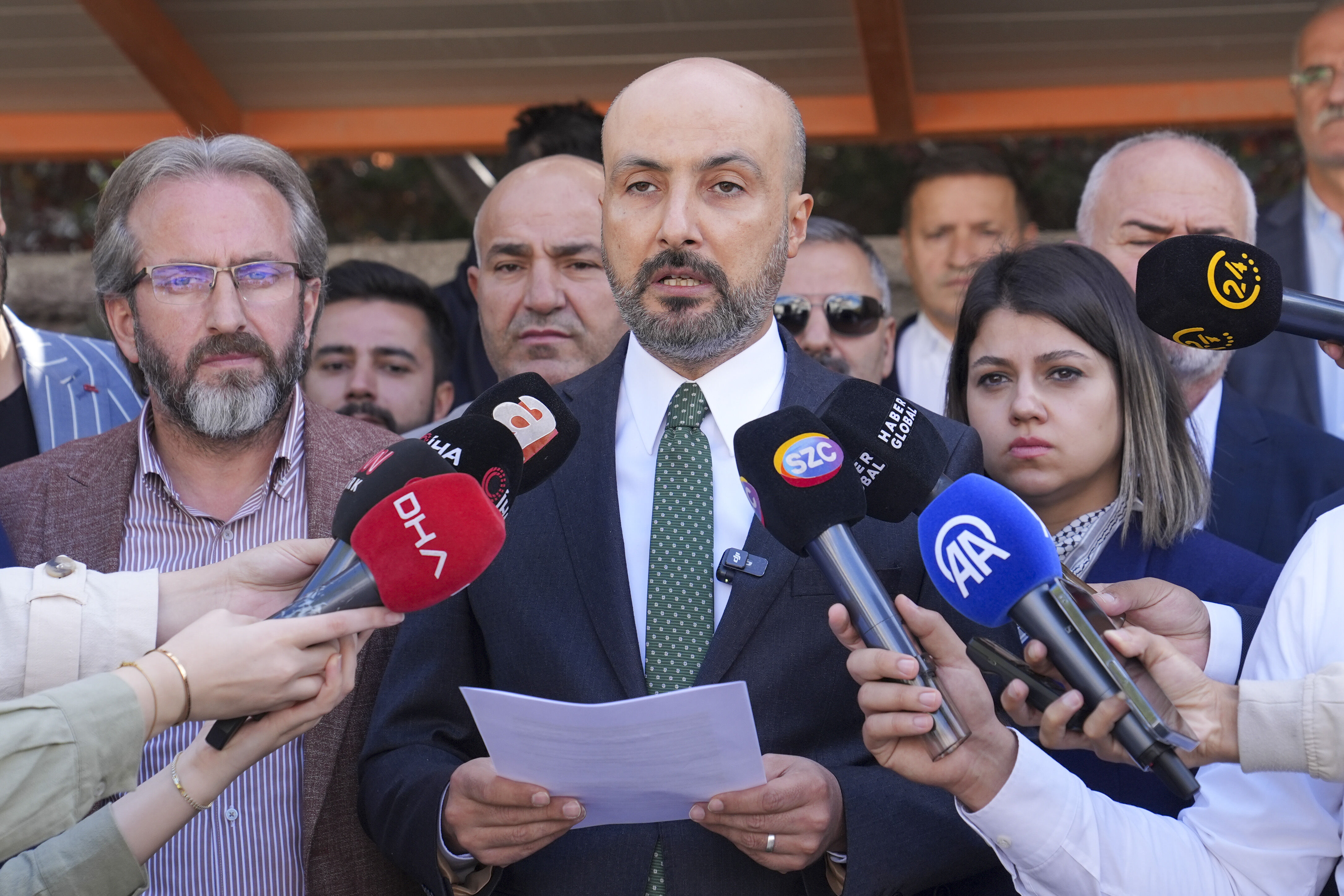 Ankara'daki su kesintileri için Büyükşehir Belediyesine tepki