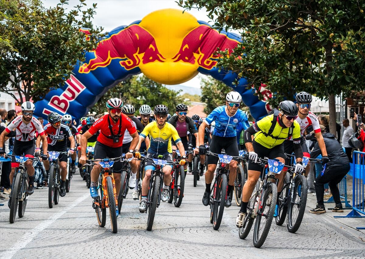 Red Bull Geç Kalma bisiklet tutkunlarını buluşturdu