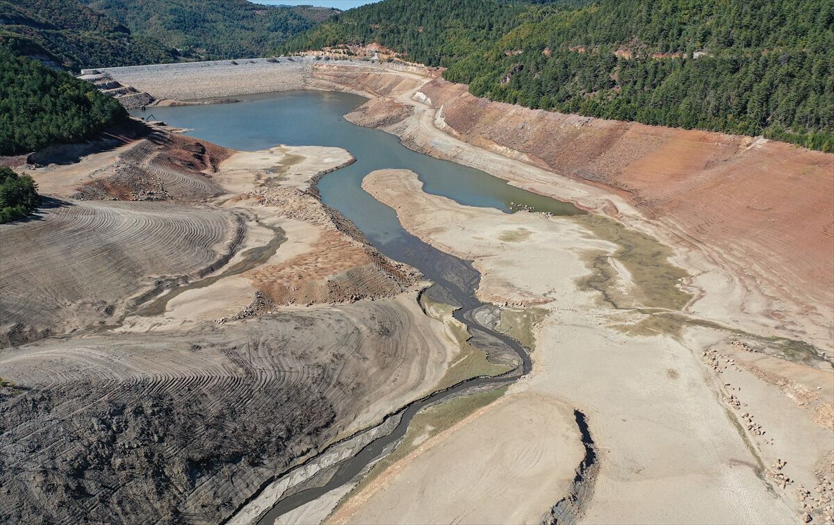 Bursa'nın ana su kaynağı barajlardaki doluluk oranı yüzde 1'in altına düştü