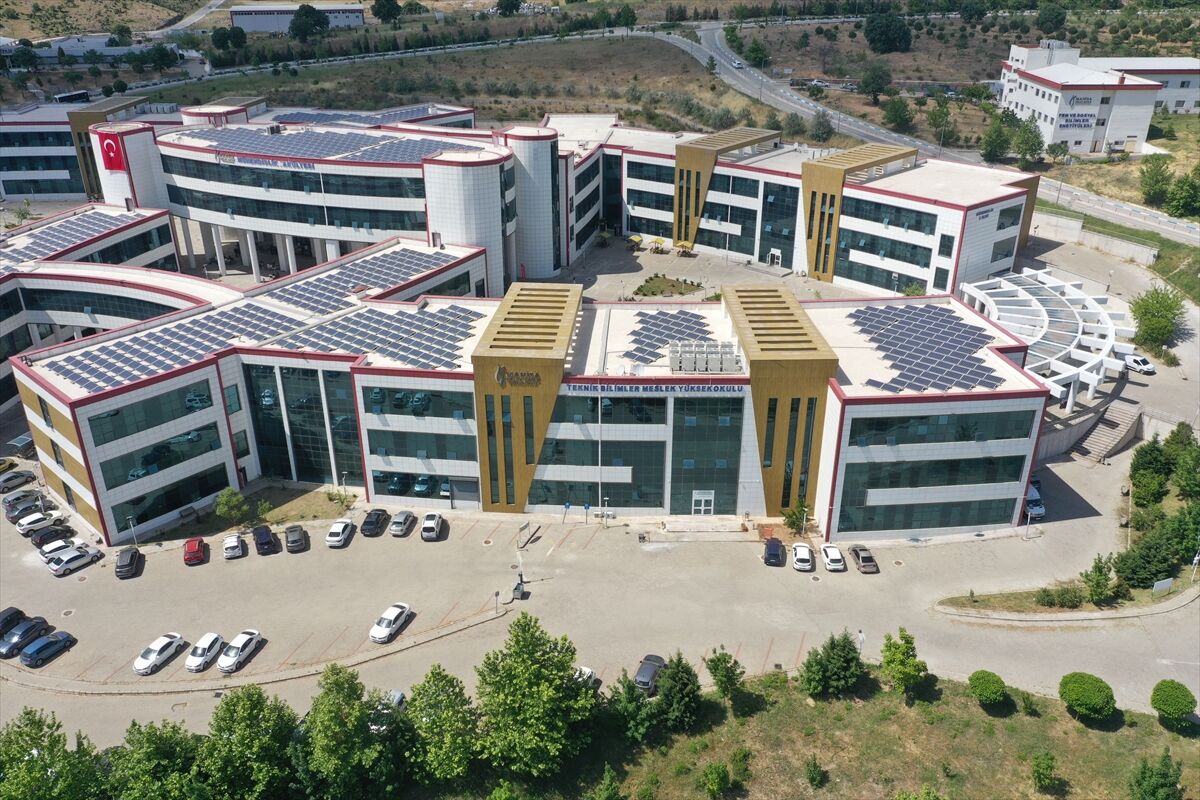 Enerjisa Üretim'den Manisa Celal Bayar Üniversitesine 'temiz enerji' desteği
