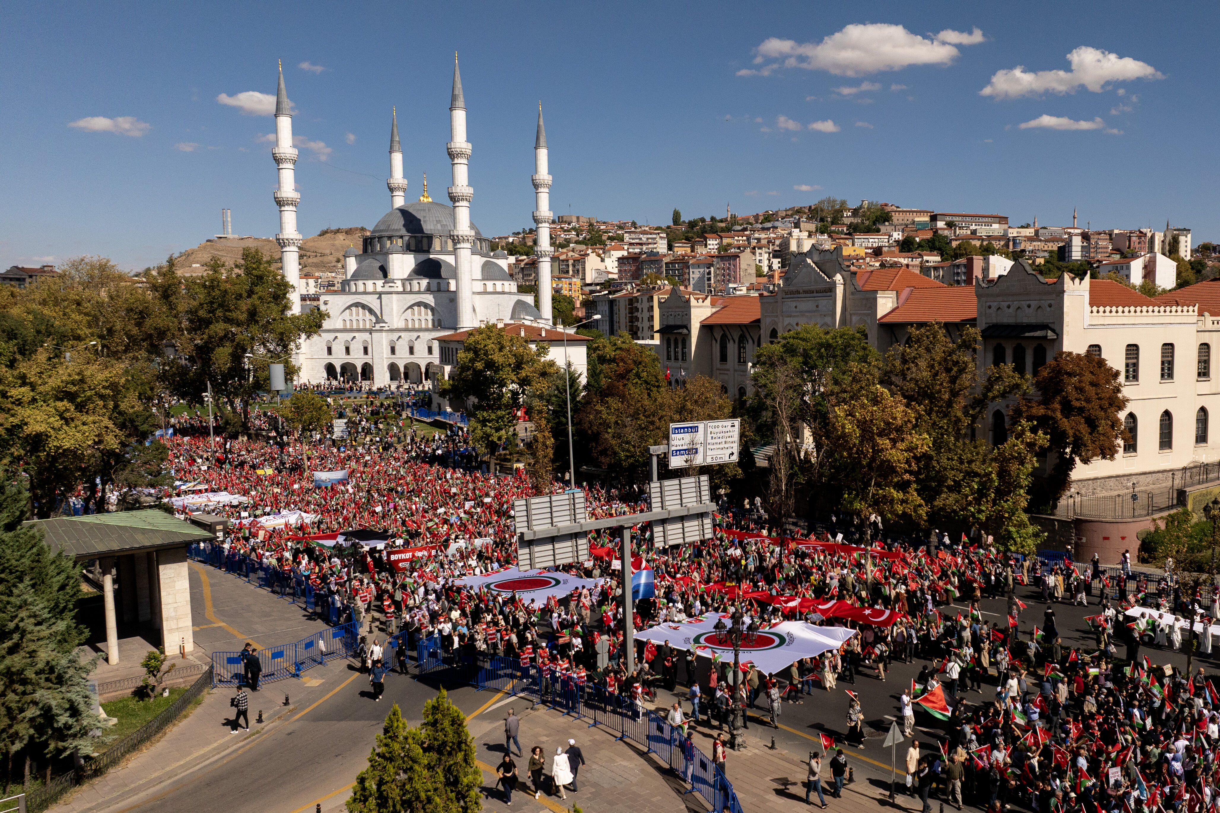 Ankara'da 'Gazze Kararlılık Yürüyüşü' başladı