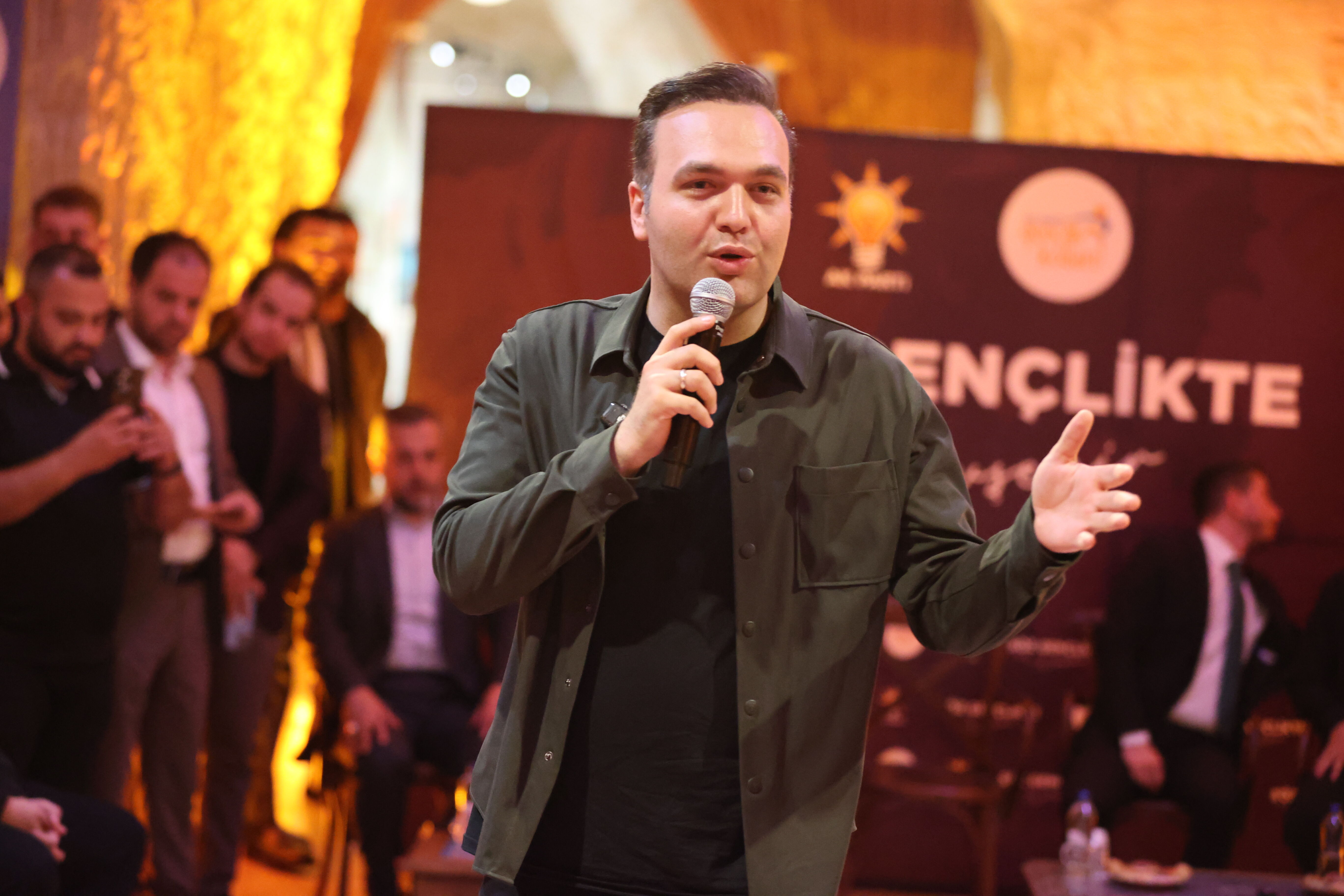 AK Parti Genel Merkez Gençlik Kolları Başkanı İbiş, Nevşehir'de gençlerle buluştu: