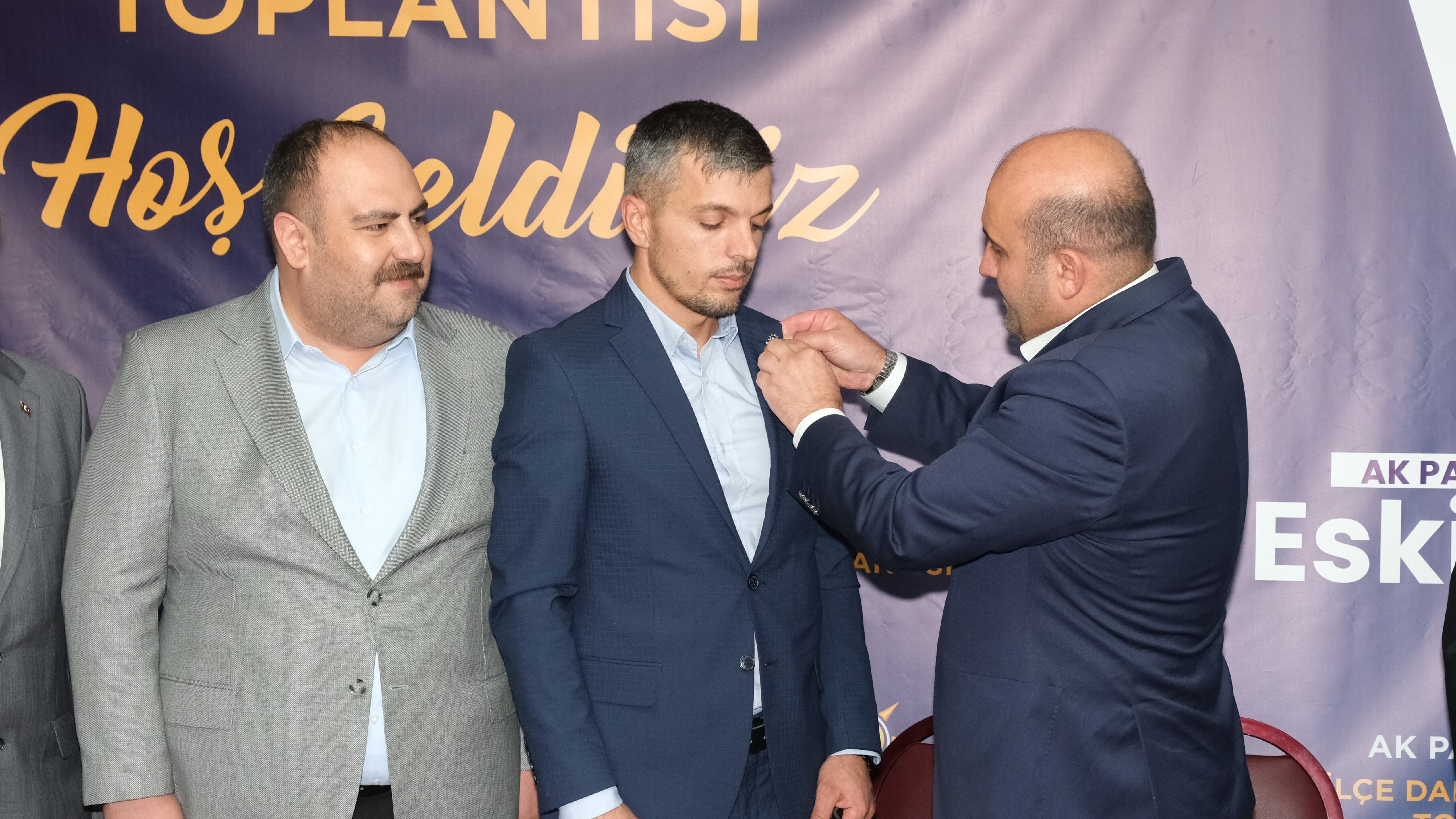 İnönü'de CHP'li belediye meclis üyesi, AK Parti'ye katıldı