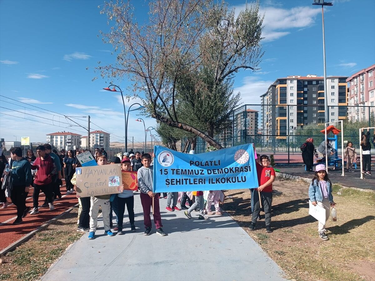 Polatlı'da öğrenciler yürüyüş etkinliğine katıldı