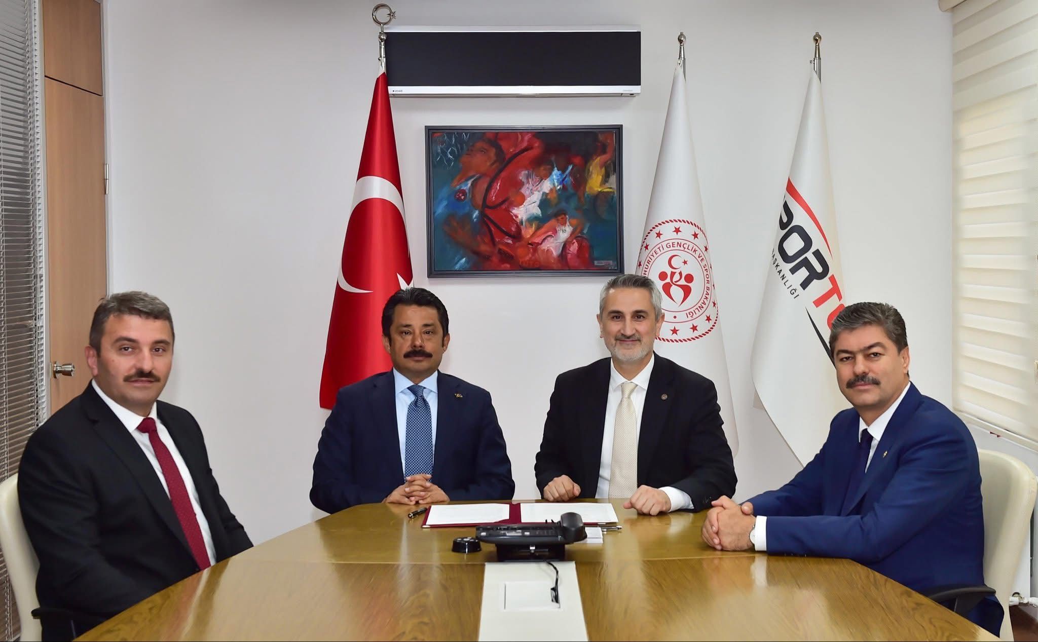 Kırşehir Milletvekili Erkan, kentteki spor yatırımları hakkında bilgi verdi