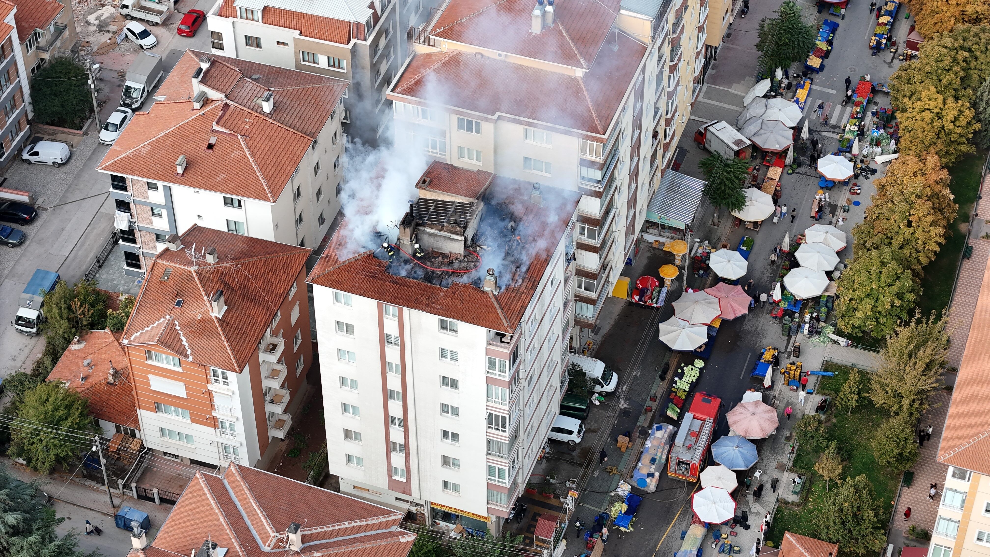 Apartman yangını korkuttu