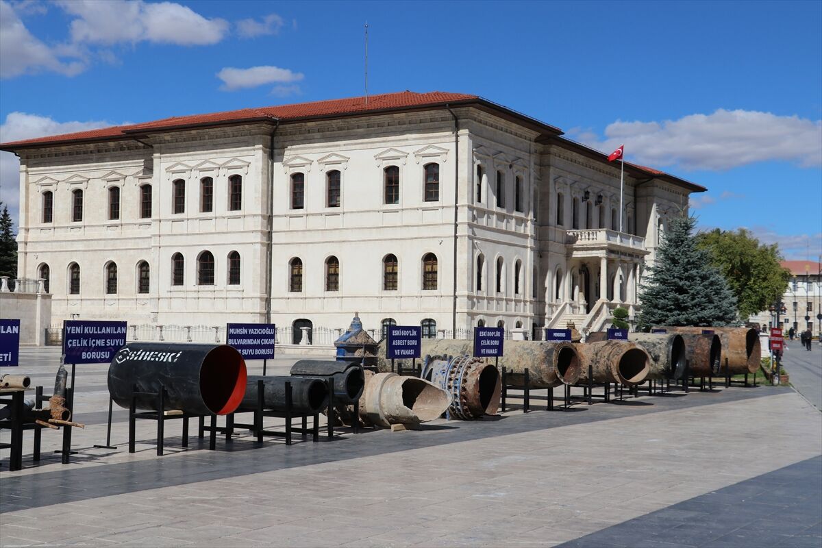 Sivas'ta içme suyu hattındaki yenileme çalışmasında sona gelindi