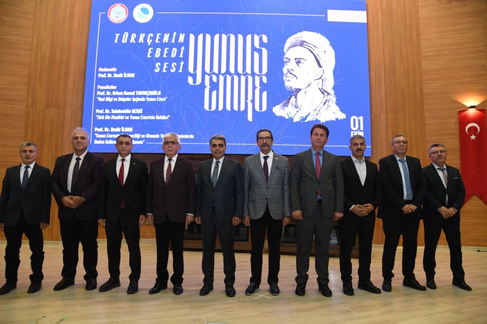 Kırşehir'de 'Türkçenin ebedi sesi: Yunus Emre' paneli düzenlendi