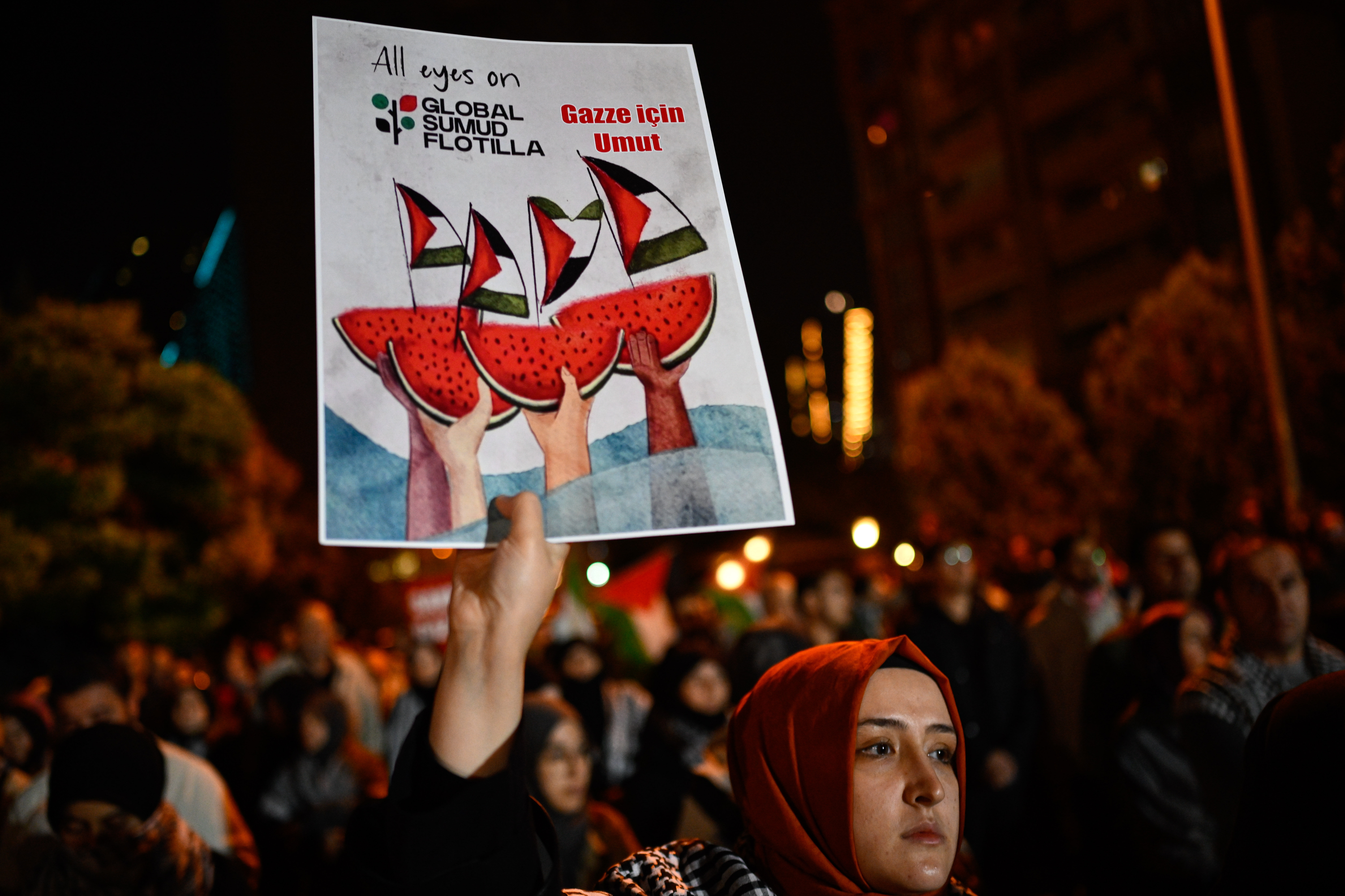İsrail'in Küresel Sumud Filosu'na saldırısı Ankara'da protesto edildi