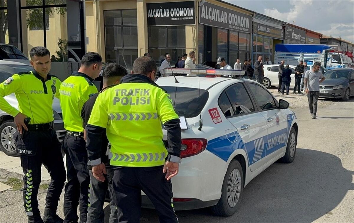 Aksaray'da 'dur' ihtarına uymayan çocuk sürücü kovalamaca sonucu yakalandı