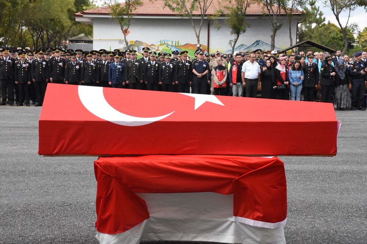 GÜNCELLEME 2 - Aksaray'da trafik kazasında 2 asker şehit oldu, 1 kişi öldü