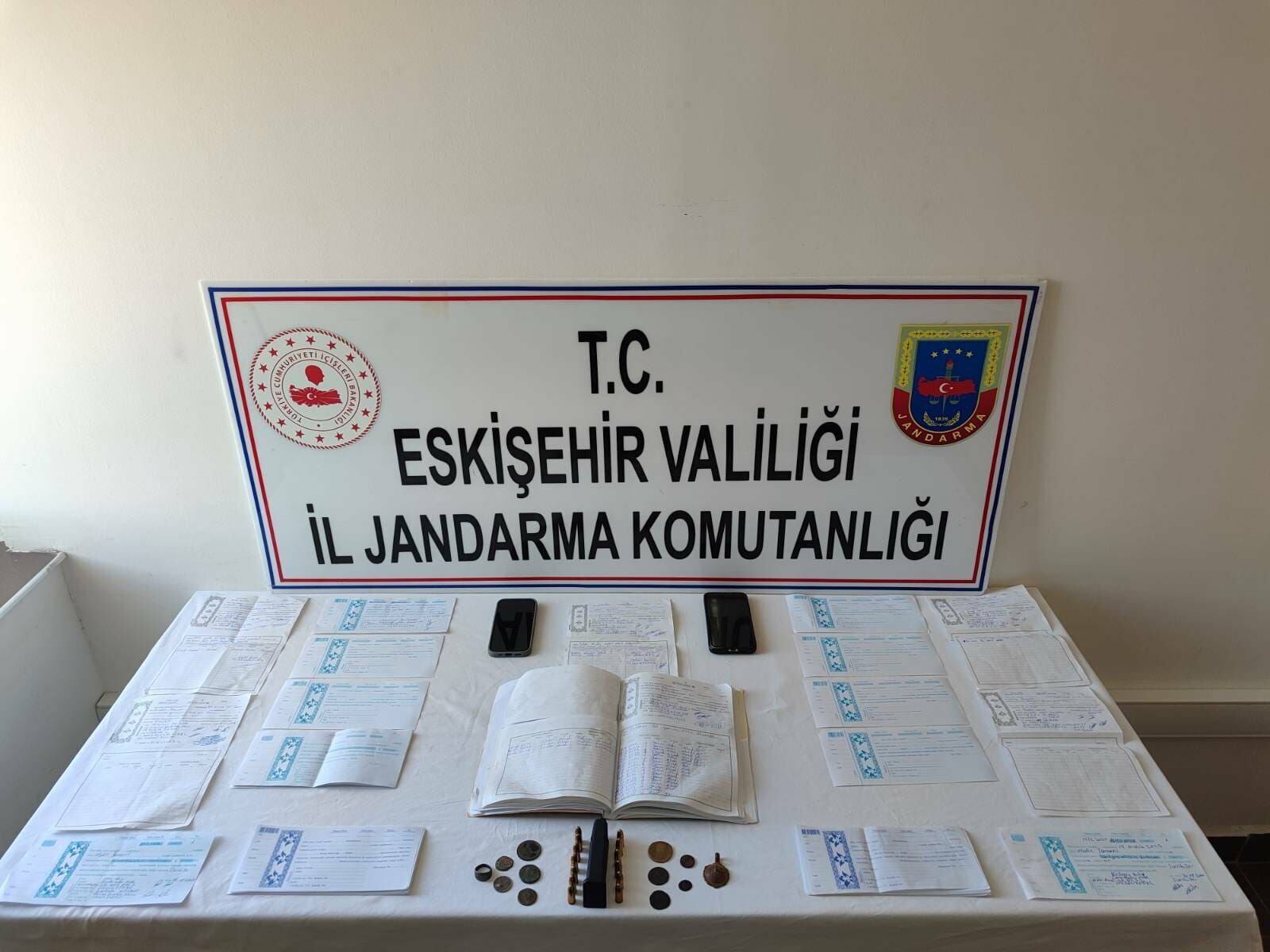 Eskişehir'de tefecilik operasyonunda 2 zanlı yakalandı