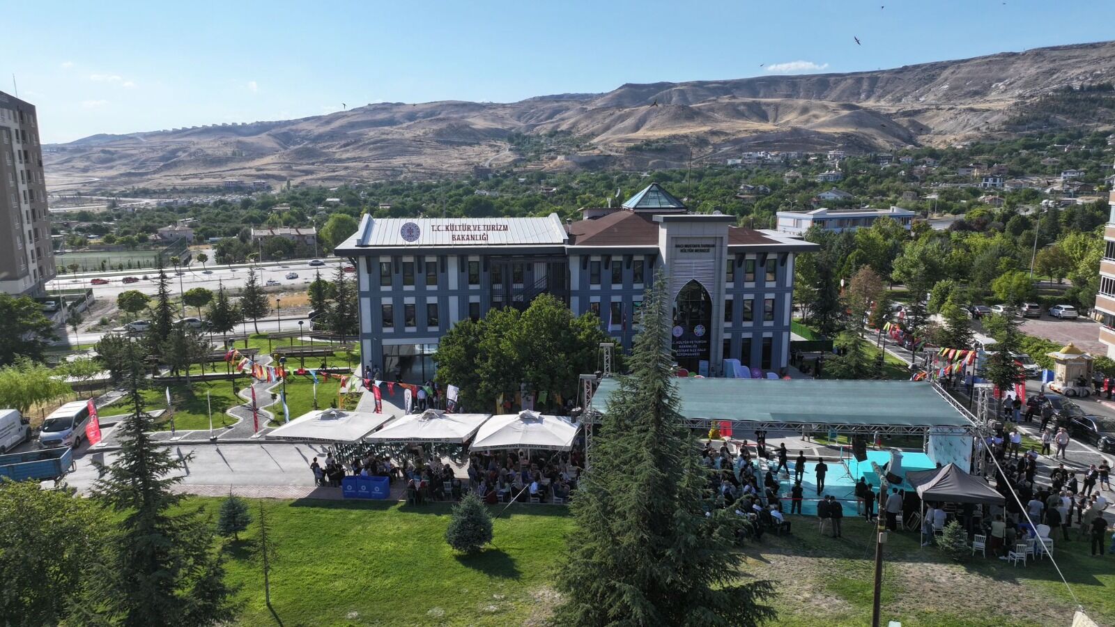 Kocasinan'ın 'Sinan Kütüphaneleri' vatandaşların uğrak noktası oldu
