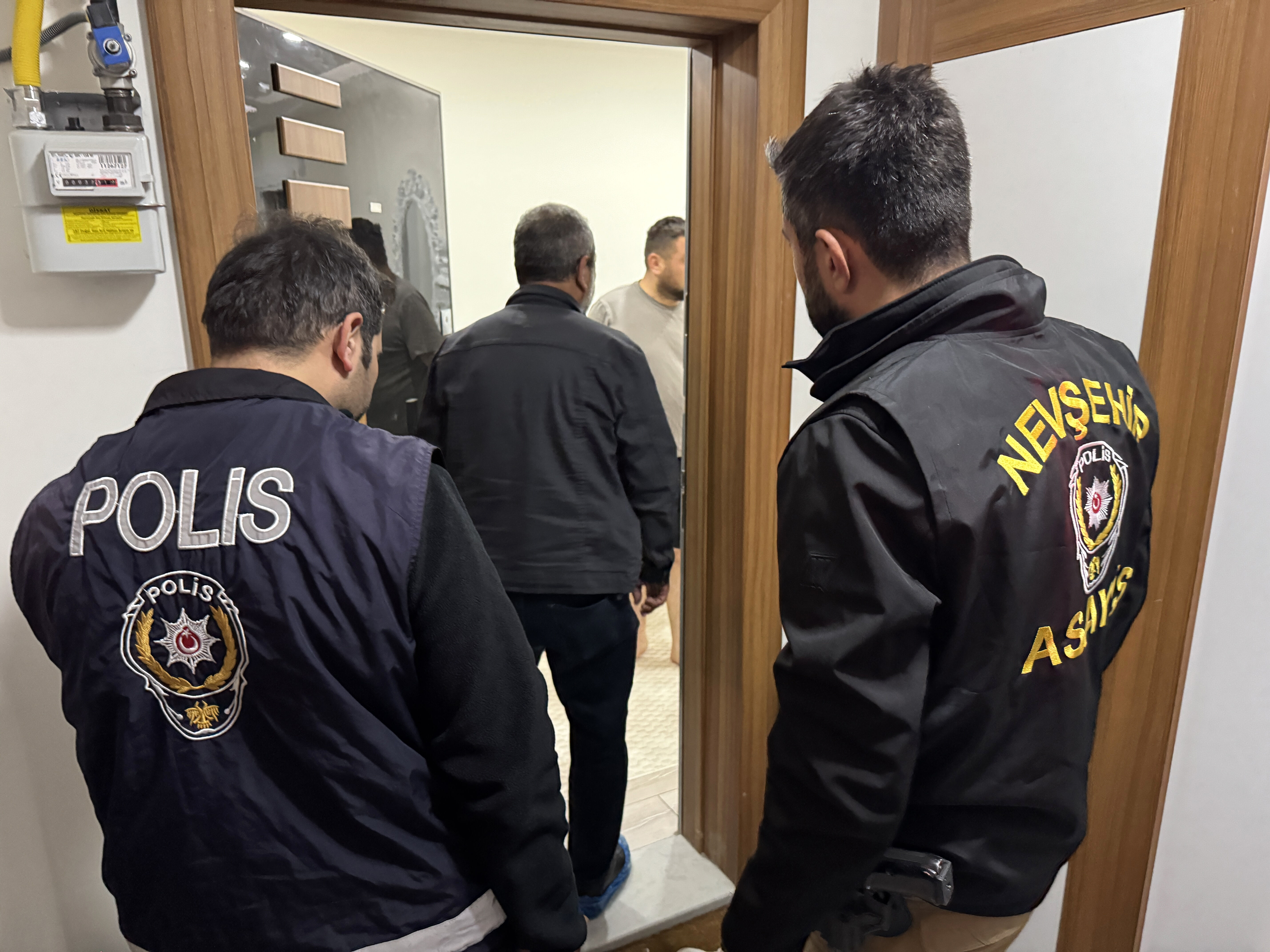 Nevşehir'de düzenlenen fuhuş operasyonlarında 3 zanlı yakalandı