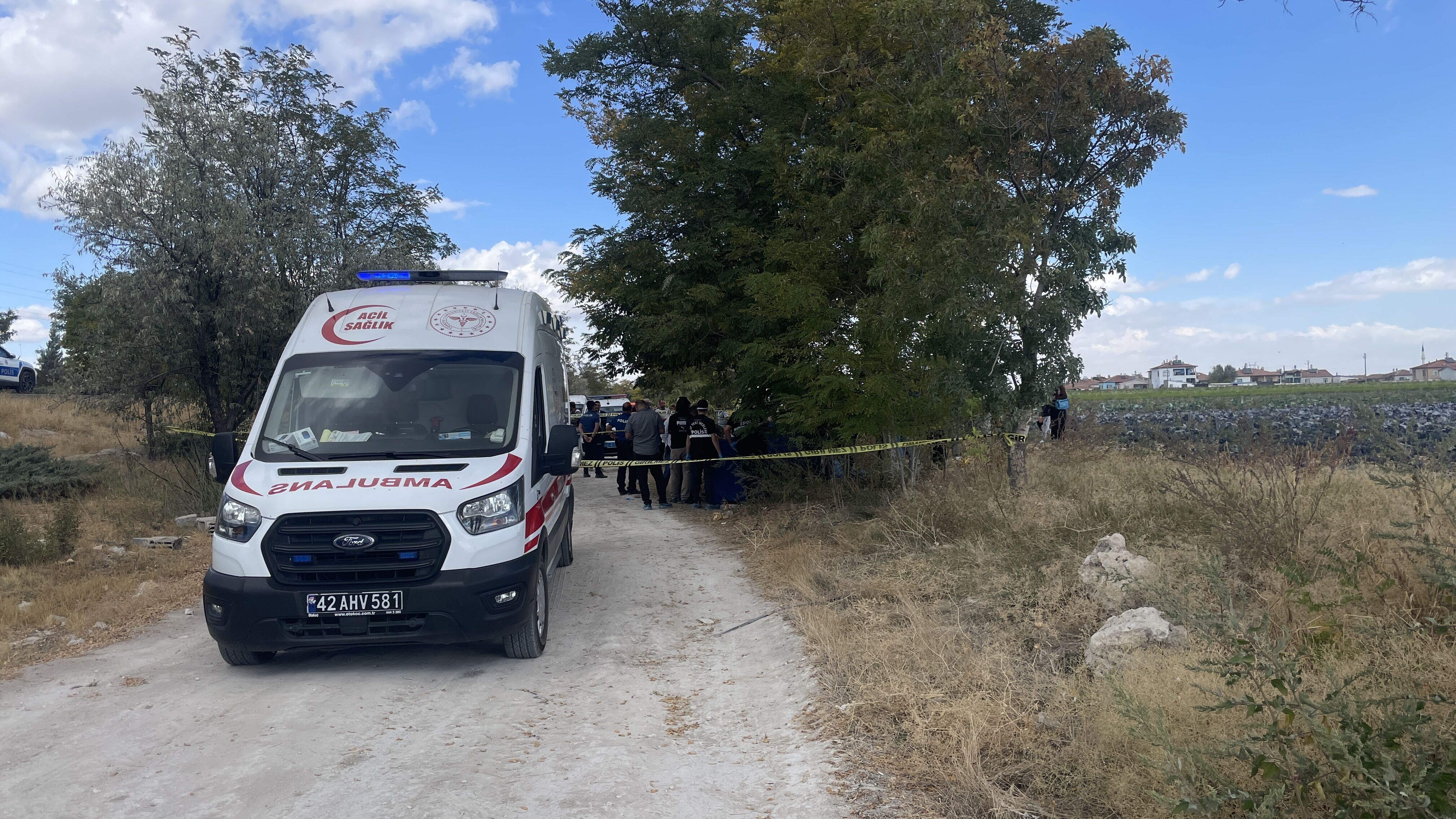 Konya'da yol kenarında erkek cesedi bulundu