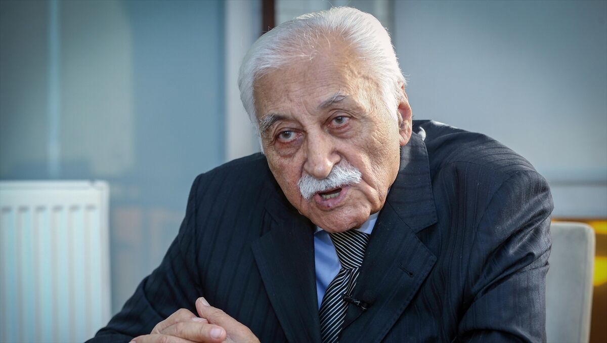 PORTRE - Türk Edebiyatının Milli Sesi: Yavuz Bülent Bakiler