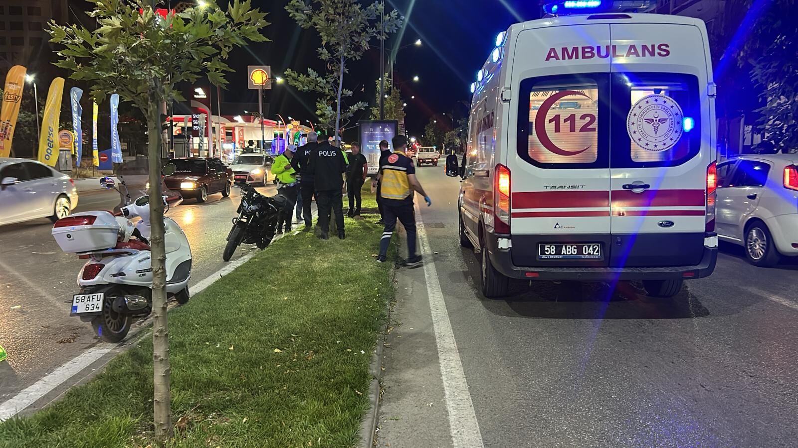 Sivas'ta iki motosikletin çarpıştığı kazada 2 kişi yaralandı
