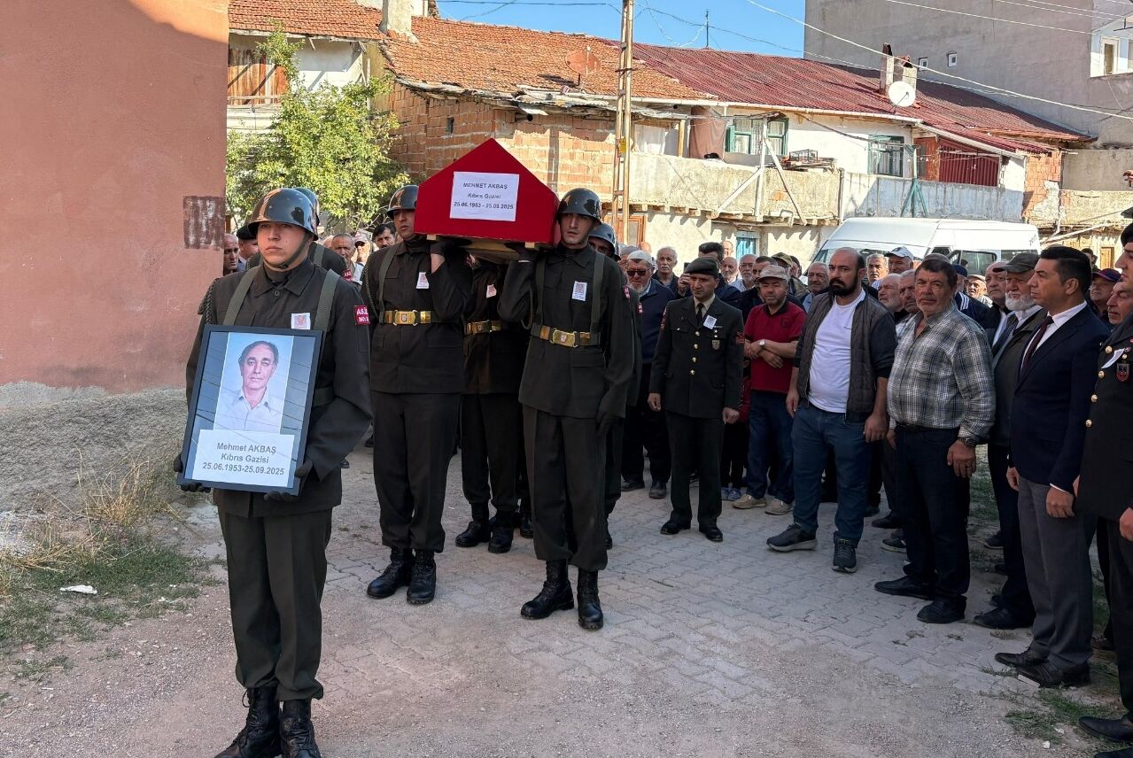 Kıbrıs gazisi Mehmet Akbaş'ın cenazesi Çankırı'da toprağa verildi