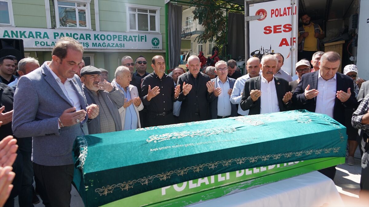 Vefat eden Ankara Pancar Ekicileri Kooperatifi Başkanı Bıyıkoğlu'nun cenazesi defnedildi