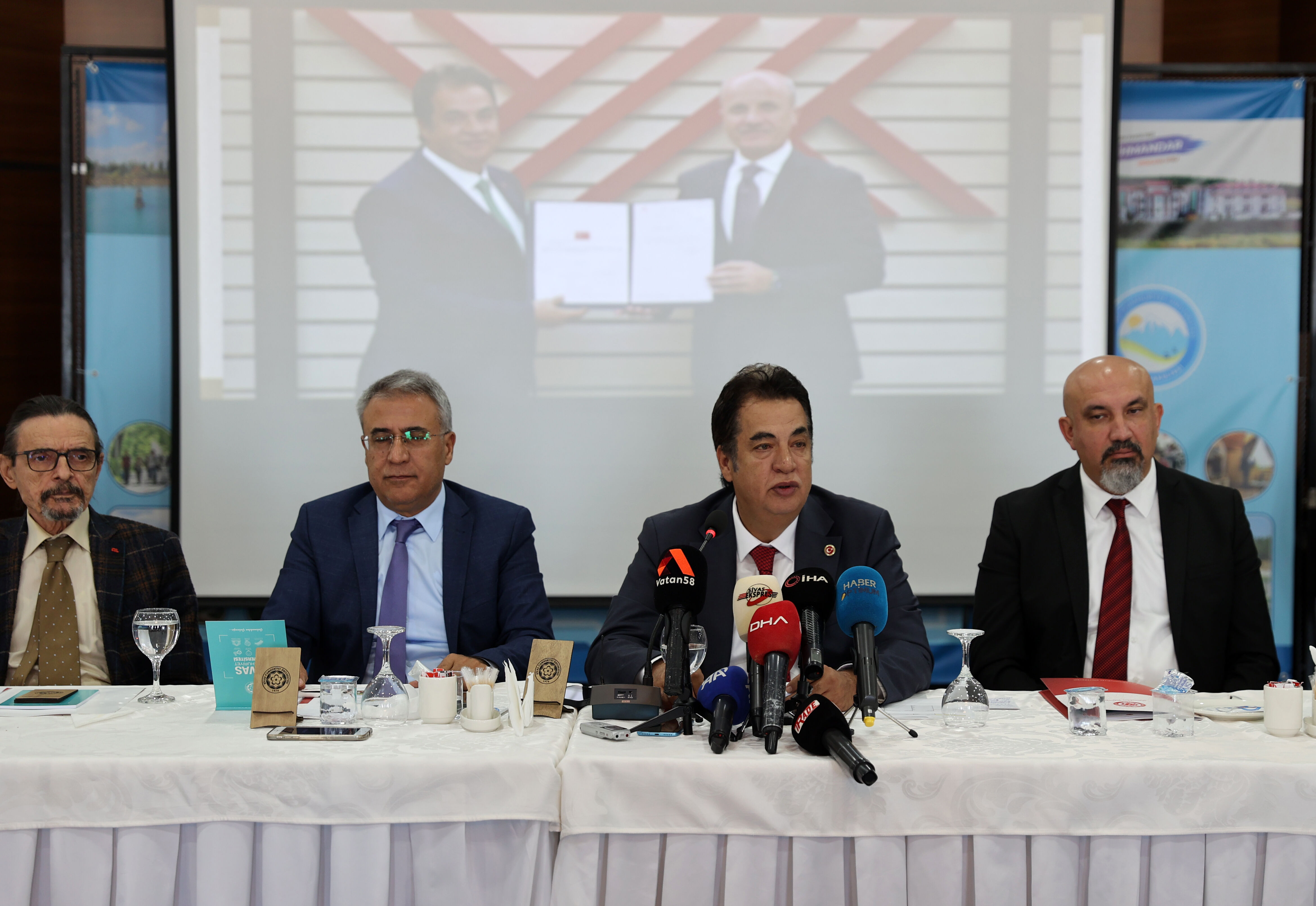 Sivas Cumhuriyet Üniversitesinde KKKA hastalığı nedeniyle bu yıl 10 kişi hayatını kaybetti