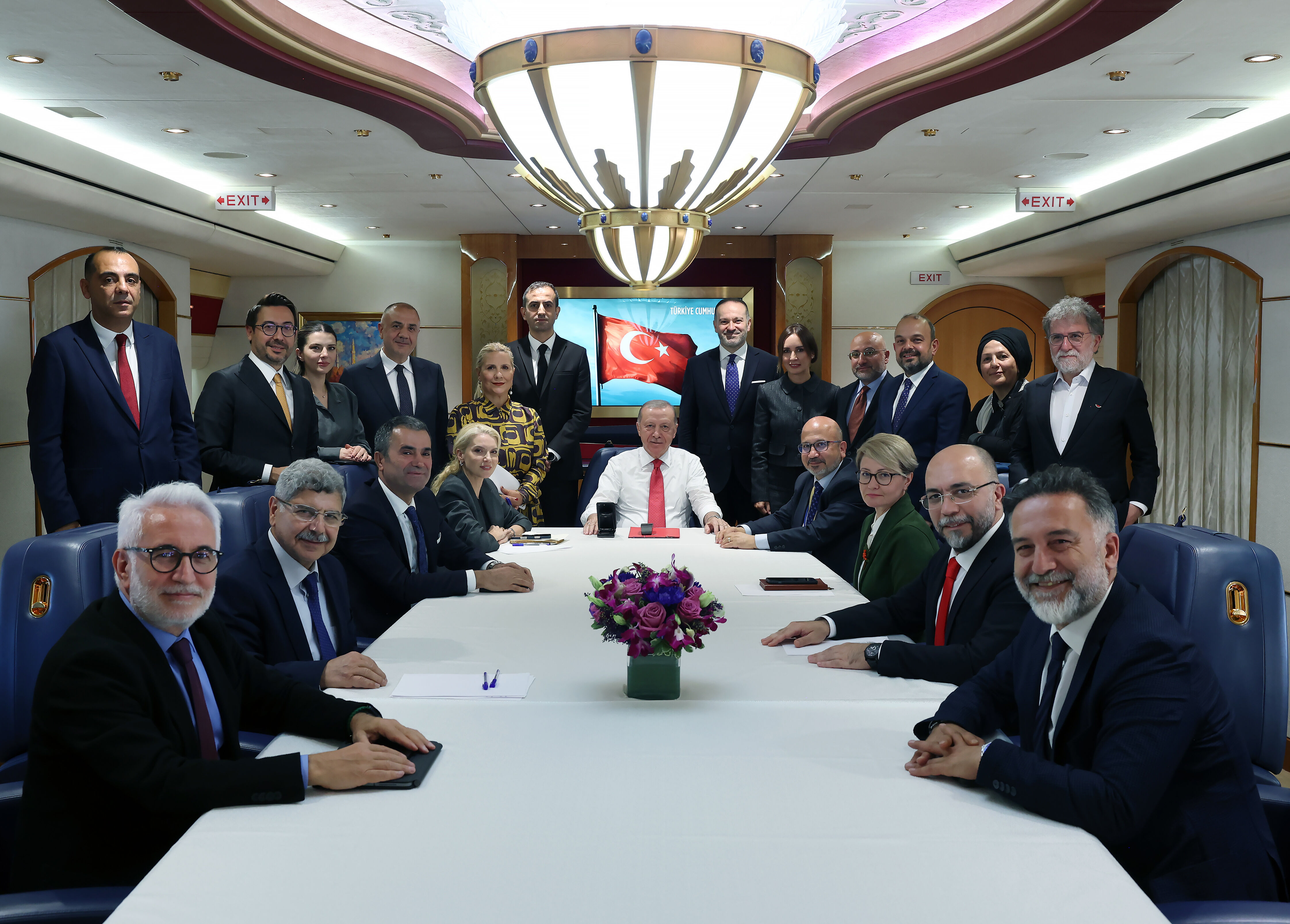 Cumhurbaşkanı Erdoğan, ABD dönüşü uçakta gazetecilerin sorularını yanıtladı: (1)
