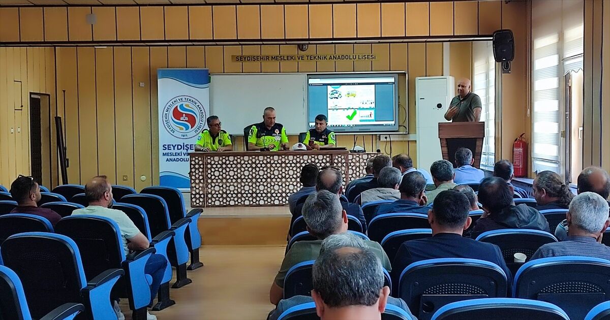 Seydişehir'de şoför ve rehber personeline eğitim verildi