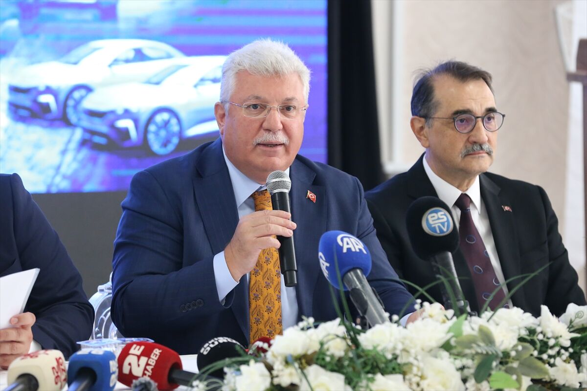 AK Parti Grup Başkanvekili Akbaşoğlu, Eskişehir'de konuştu: