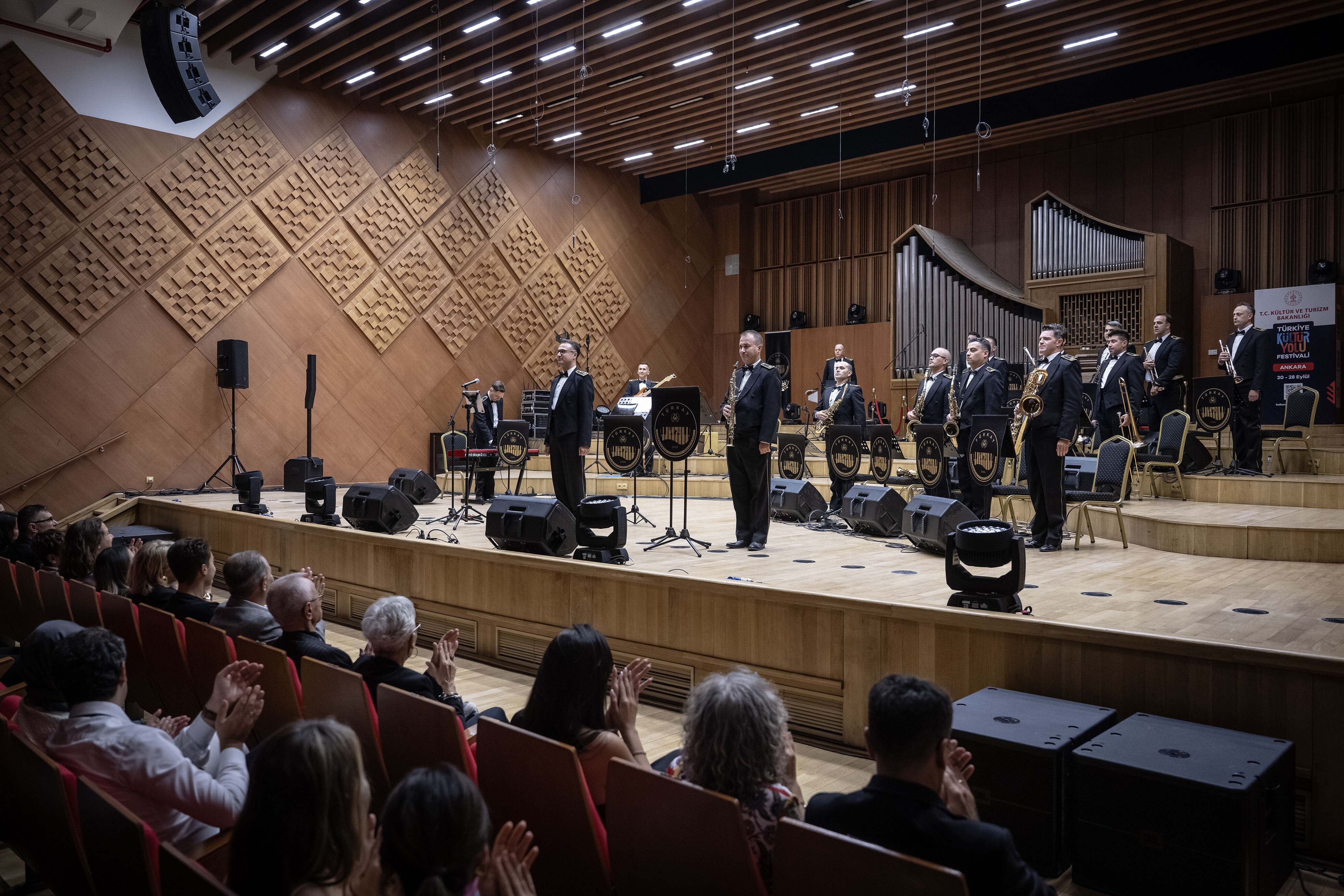 Ankara Kültür Yolu Festivali'nde Türk Armoni Yıldızları Orkestrası sahne aldı