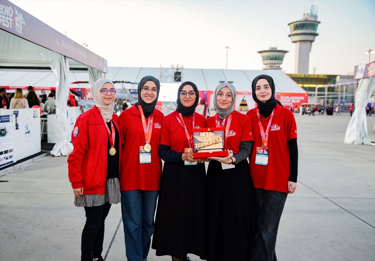 Medipol danışmanlığındaki Dockminds ekibi TEKNOFEST'te birinci oldu